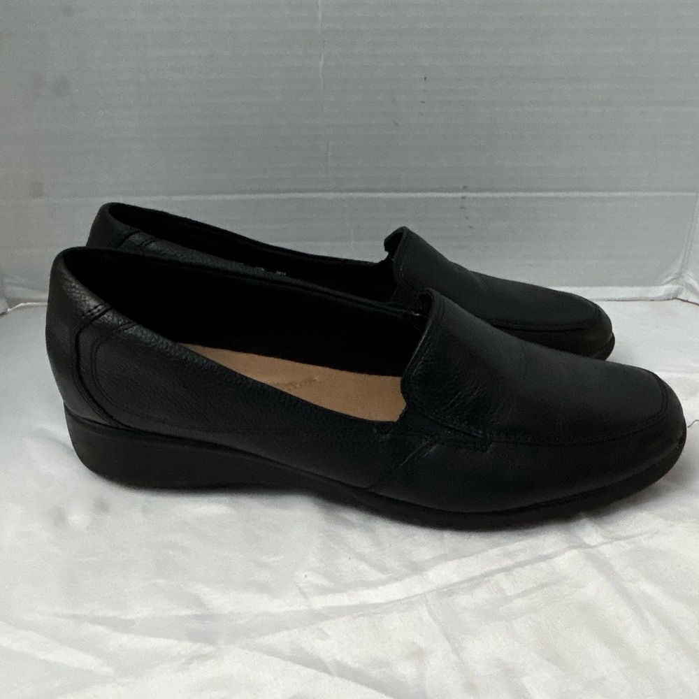 Clarks Black Flats Sleek Loafers